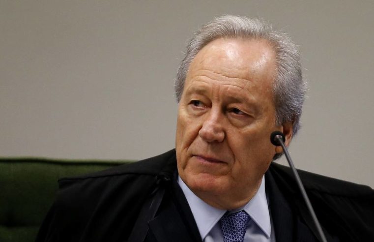 Ministro do Supremo decide que universidades podem exigir vacinação