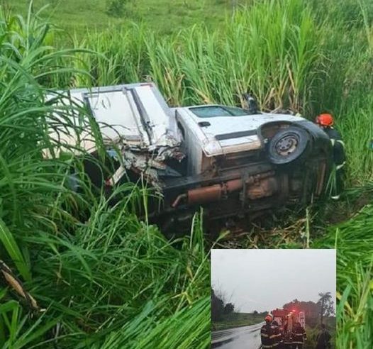 EM OLÍMPIA: MOTORISTA PERDE CONTROLE DE CAMINHÃO E CAI EM RIBANCEIRA NA RODOVIA ARMANDO SALES OLIVEIRA