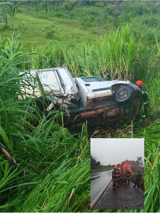 EM OLÍMPIA: MOTORISTA PERDE CONTROLE DE CAMINHÃO E CAI EM RIBANCEIRA NA RODOVIA ARMANDO SALES OLIVEIRA