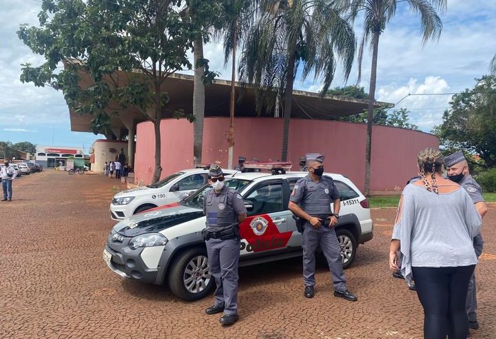 Em Miguelópolis: Com reforço policial, prefeitura faz licitação para transporte escolar rural