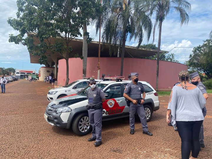 Em Miguelópolis: Com reforço policial, prefeitura faz licitação para transporte escolar rural