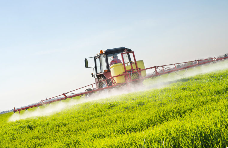 Câmara Federal prevê votar hoje pedido de urgência para proposta sobre agrotóxicos