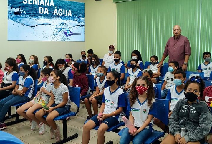 EM GUAÍRA: ALUNOS DA ESCOLA FRANCISCO GOMES PARTICIPAM da semana da água