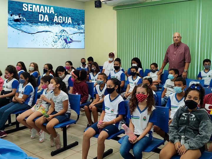 EM GUAÍRA: ALUNOS DA ESCOLA FRANCISCO GOMES PARTICIPAM da semana da água