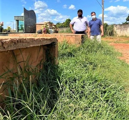 EM GUAÍRA: VEREADORES CONFIRMAM DENÚNCIAS DE ABANDONO DO CEMITÉRIO MUNICIPAL