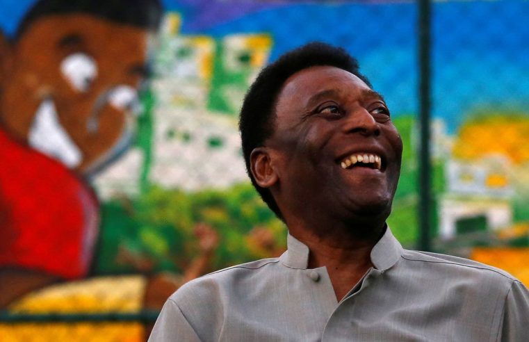 PELÉ RECEBE ALTA DO HOSPITAL ALBERT EINSTEIN