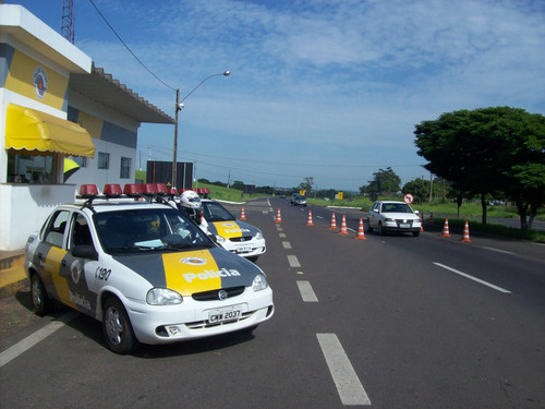 POLÍCIA RODOVIÁRIA REGISTROU 49 MIL INFRAÇÕES DE TRÂNSITO DURANTE O FERIADO