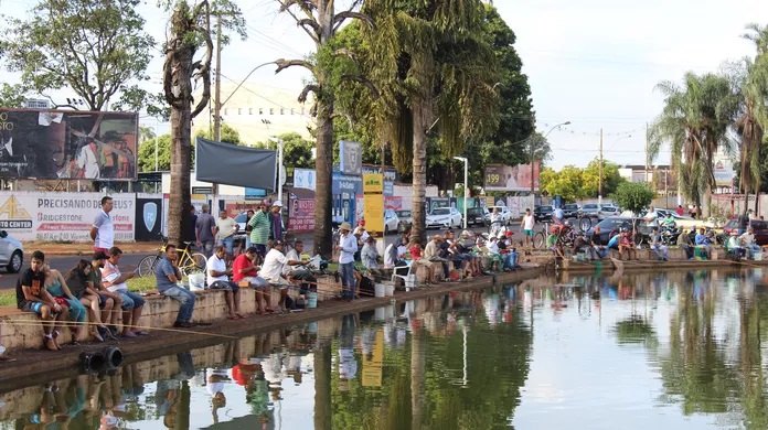 EM GUAÍRA: FALTANDO 16 DIAS PARA ANIVERSÁRIO DA CIDADE, PREFEITURA AINDA NÃO TEM LICITAÇÃO ABERTA PARA AQUSIÇÃO DE PEIXES PARA, EVENTUAL, SOLTURA NO LAGO MARACÁ