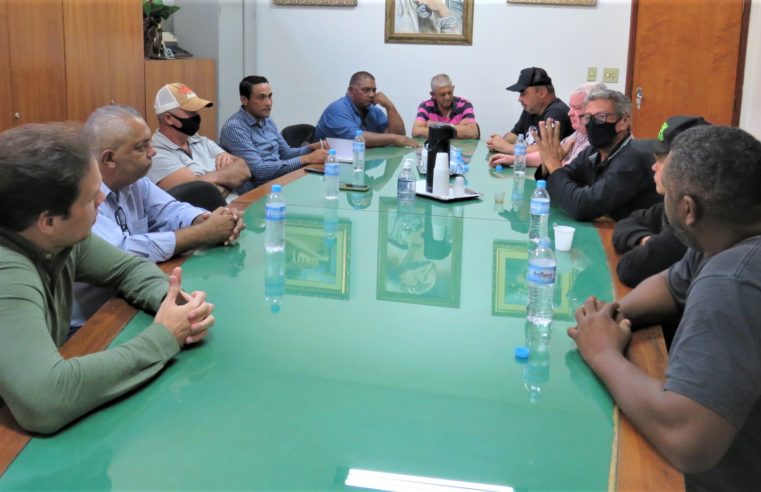 EM GUAÍRA: VIGIAS E ZELADORES DO MUNICÍPIO SE REUNEM COM VEREADORES DENIR E CHIQUINHO SOUSA