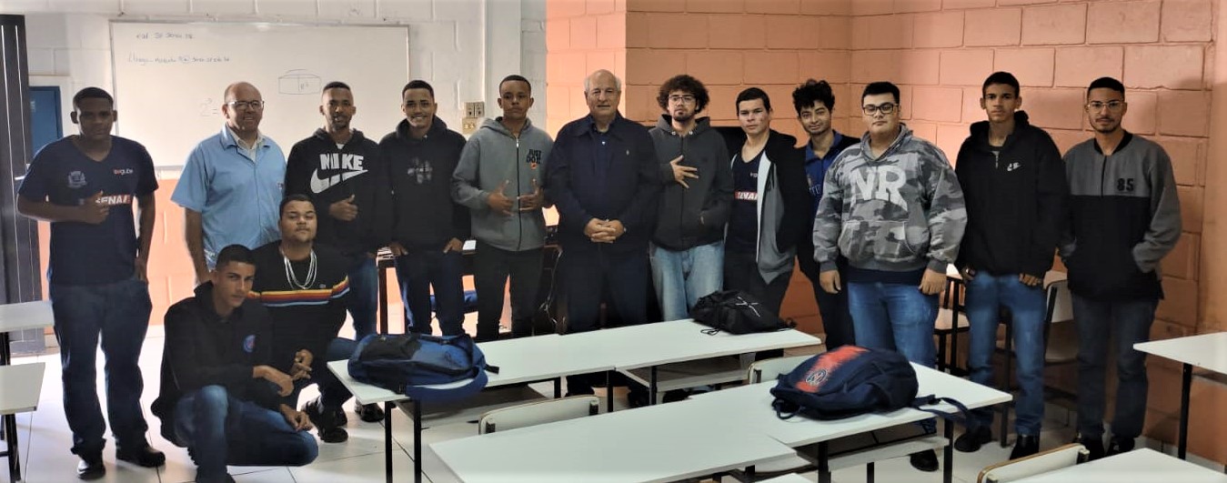 EM GUAÍRA: PREFEITO JUNÃO COMPARECE A CURSO DE MECÂNICA REALIZADO PELA SOGUBE