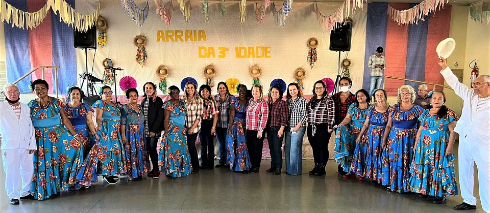 EM GUAÍRA: FESTA JUNINA DA 3 ª IDADE É REALIZADA PELO FUNDO SOCIAL