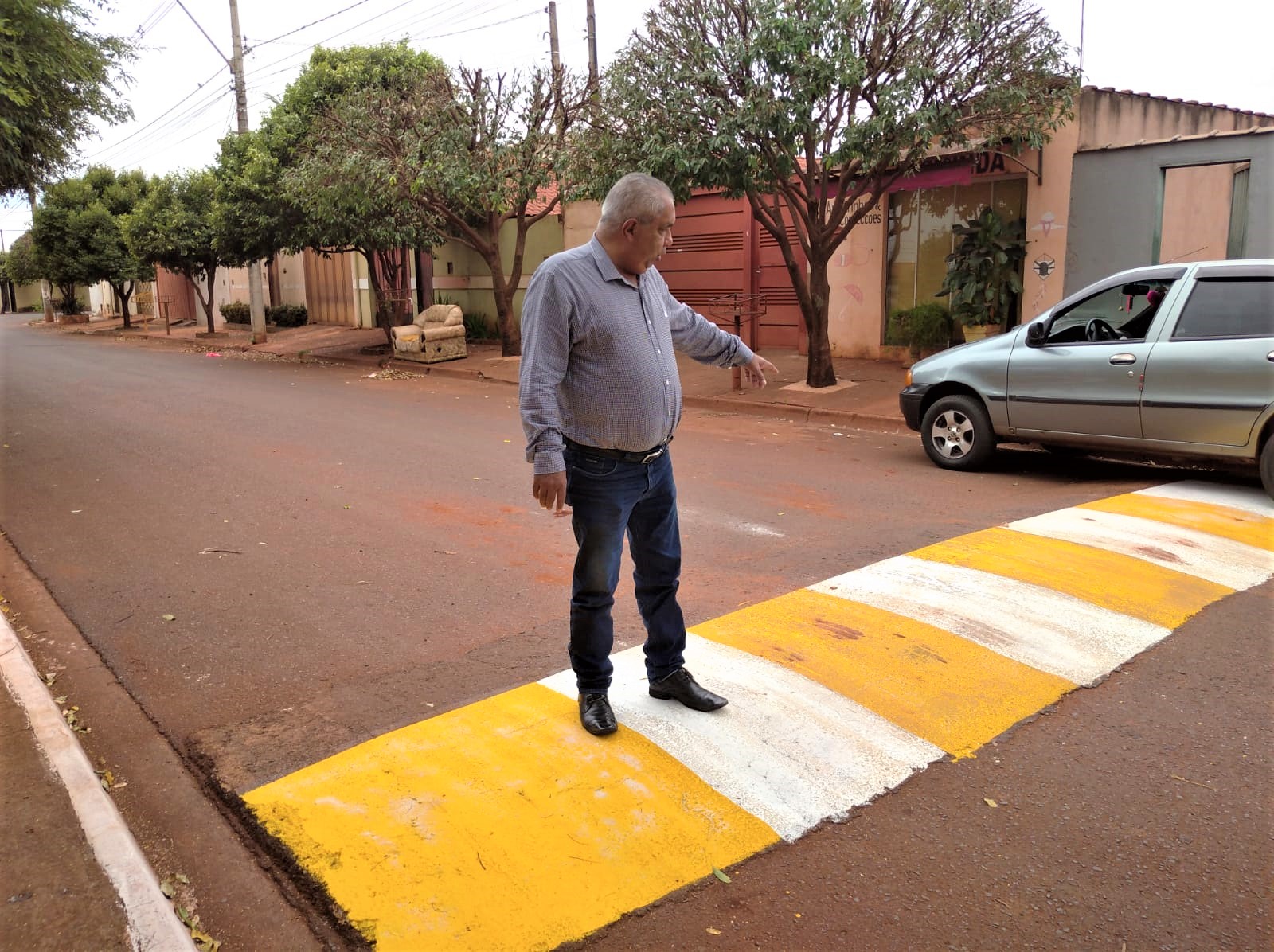 EM GUAÍRA: AVENIDA LIONS CLUBE PASSA POR MELHORIAS POR SOLICITAÇÃO DO VEREADOR DENIR