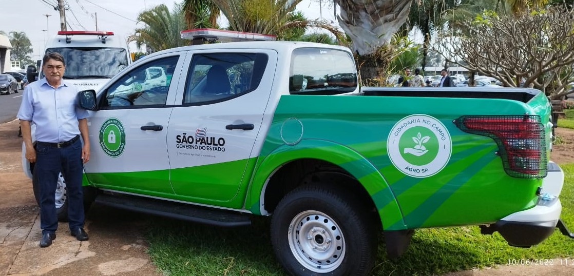 EM GUAÍRA: VEREADOR MORETTI COMEMORA CONQUISTAS DE VIATURA E IMPLEMENTOS AGRÍCOLAS JUNTO AO GOVERNO DO ESTADO PELO DEPUTADO ITAMAR BORGES