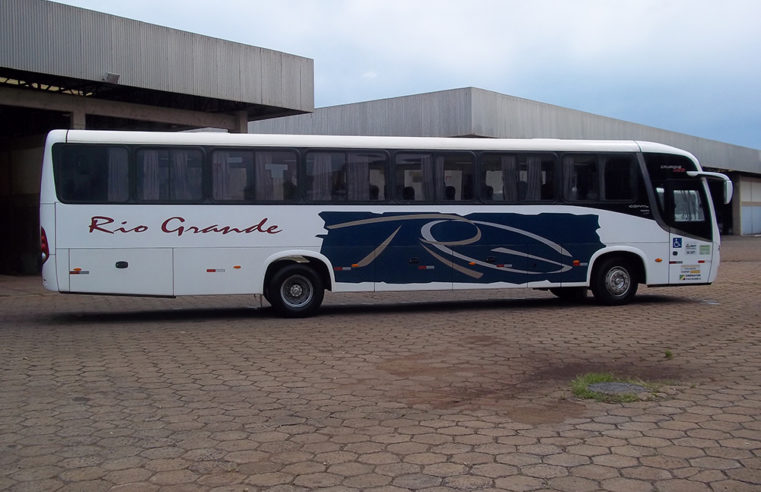 EM GUAÍRA: TRANSPORTE DOS UNIVERSITÁRIOS PARA BEBEDOURO VIRA CASO DE POLÍCIA. DINHEIRO SUMIU E VIAÇÃO RIO GRANDE SUSPENDEU O SERVIÇO