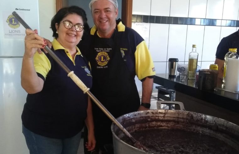 EM GUAÍRA: LIONS CLUBE REALIZOU FEIJOADA SOLIDÁRIA