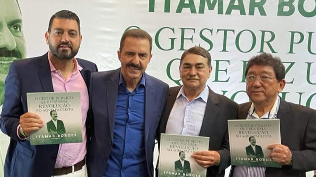 EM GUAÍRA: VEREADORES ANDRÉ GREGÓRIO E MORETTI PARTICIPAM DE LANÇAMENTO DO LIVRO DO DEPUTADO ITAMAR BORGES