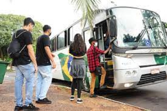 EM GUAIRA: VEREADOR JOSÉ NETO PUGLIESI SUGERE QUE PREFEITURA CRIE ALTERNATIVA PARA ASSUMIR TRANSPORTE DE UNIVERSITÁRIOS EM CASOS DE URGÊNCIA