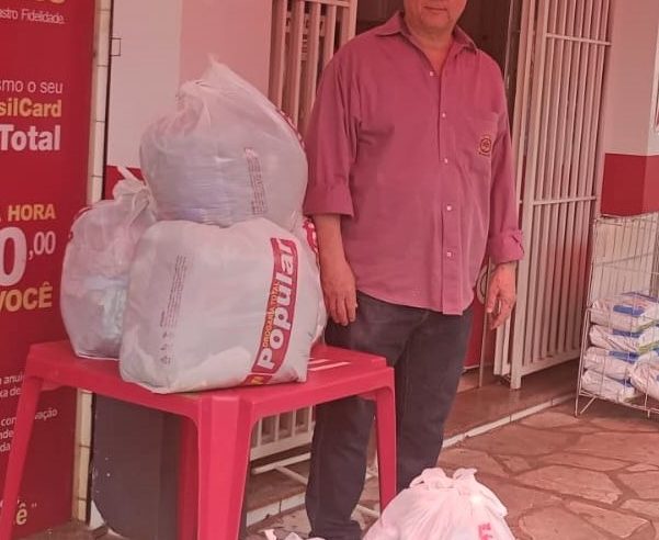 EM GUAÍRA: JORGE UATANABI COMEMORA SUCESSO DA CAMPANHA DE ARRECADAÇÃO DE ROUPAS USADAS