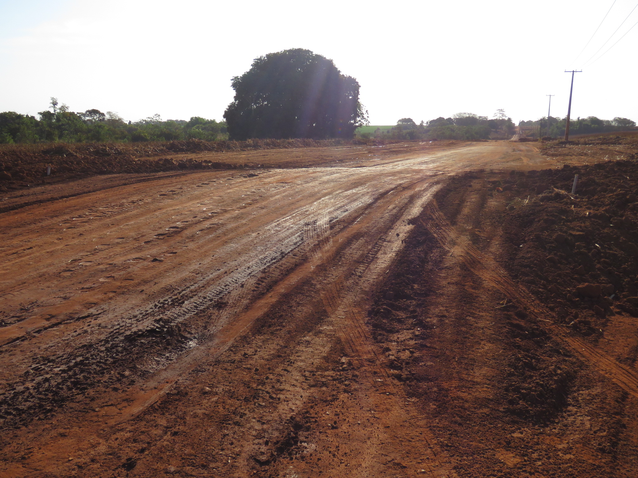 EM GUAÍRA: VEREADORES VISTORIAM OBRAS DE MELHORIAS NA ESTRADA DO GUARITÁ