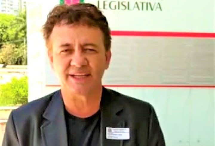 ALVO DE FAKE NEWS DURANTE CAMPANHA ELEITORAL, EDVALDO MORAIS, FALA DE CONDENAÇÃO IMPOSTA A AUTOR PELA JUSTIÇA; VÍDEO