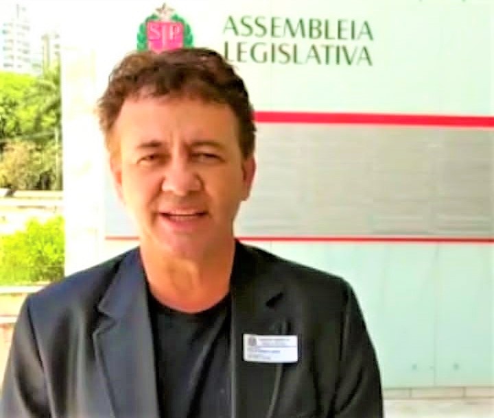 ALVO DE FAKE NEWS DURANTE CAMPANHA ELEITORAL, EDVALDO MORAIS, FALA DE CONDENAÇÃO IMPOSTA A AUTOR PELA JUSTIÇA; VÍDEO