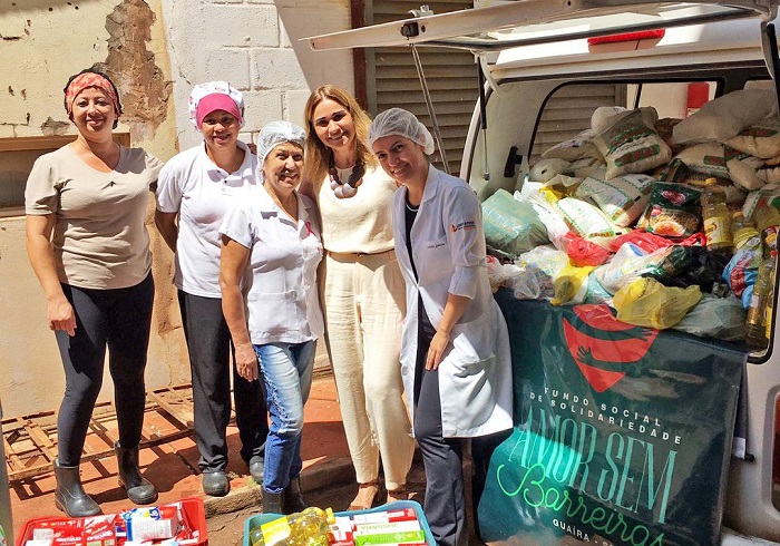 FUNDO SOCIAL ENTREGA ARRECADAÇÕES DO BAILE MISS E MISTER PARA A SANTA CASA DE GUAÍRA