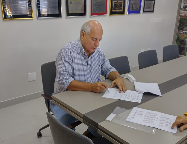 ADMINISTRAÇÃO PROPÕE ALTERAÇÃO NA FORMA DO CÁLCULO DO 13º DE SERVIDORES DE GUAÍRA