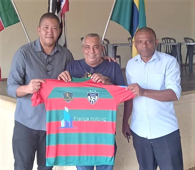 VEREADOR DENIR PRESTIGIA LANÇAMENTO DO GUAIRA FUTEBOL CLUBE