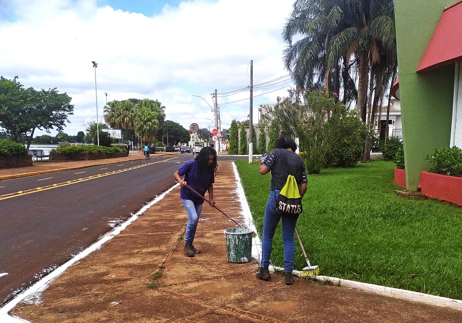 PREFEITURA DE GUAÍRA REALIZA LIMPEZA DO PARQUE MARACÁ