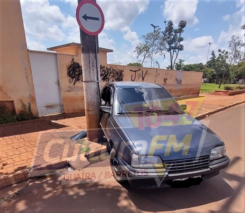 APÓS FUGA E COLISÃO, HOMEM É PRESO PELA POLÍCIA MILITAR DE GUAÍRA