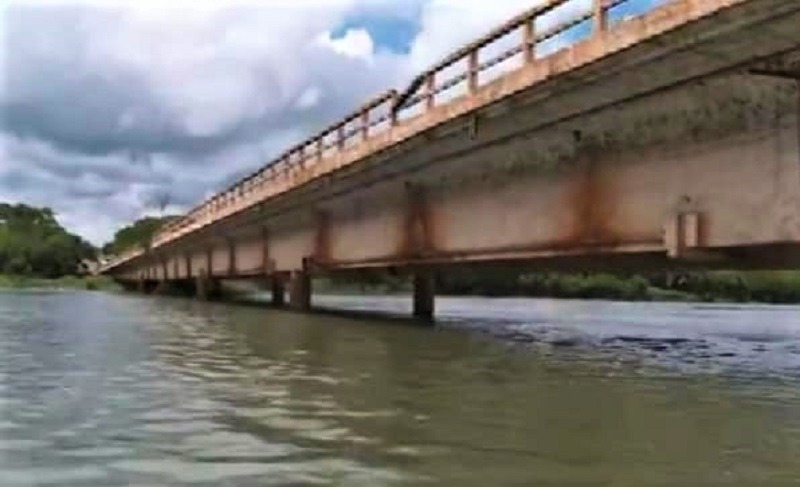 PONTE ENTRE SÃO PAULO E MINAS GERAIS PODE SER INTERDITADA PELO NÍVEL ALTO DO RIO GRANDE EM COLÔMBIA