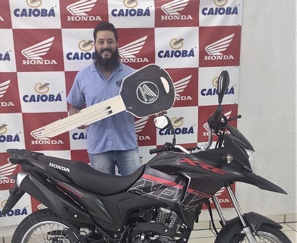 REALIZANDO SONHOS. DARIO JOSÉ DE FREITAS COM SUA HONDA XRE 190 CC 0 KM. MAIS UM CLIENTE DO CONSÓRCIO HONDA CAIOBÁ. VENHA VOCÊ TAMBÉM CONQUISTAR SUA LIBERDADE NA CAIOBÁ GUAÍRA. FALE COM A ANDRÉIA, SEMPRE COM AS MELHORES OPÇÕES PARA VOCÊ!!!