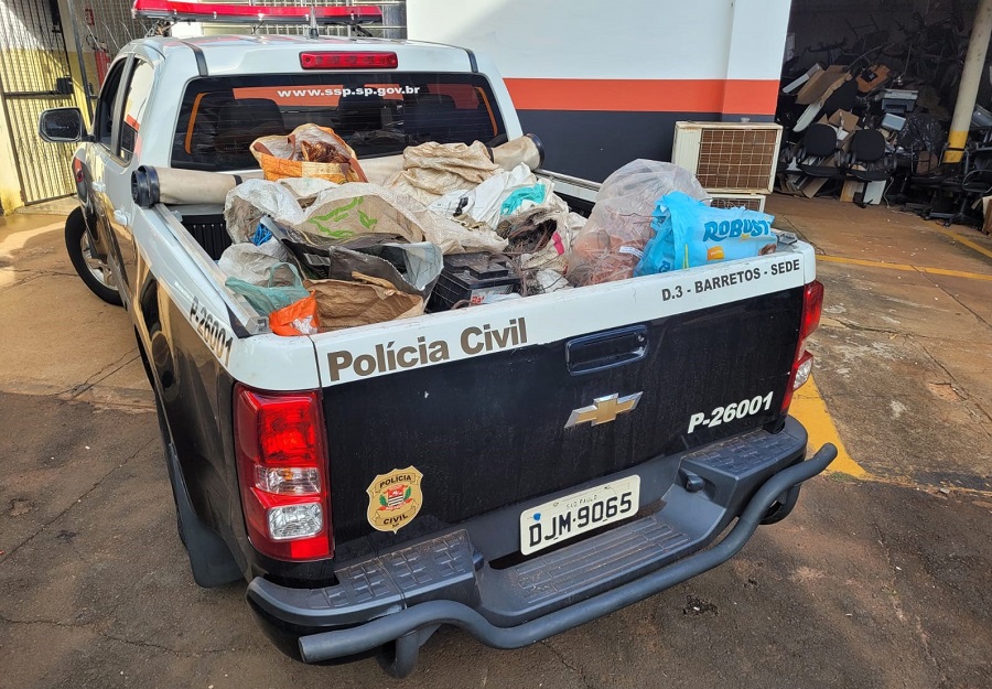 VÍDEO; OPERAÇÃO POLICIAL PRENDE ENVOLVIDOS EM ROUBO À CHÁCARA EM BARRETOS. CRIME TEVE PARTICIPAÇÃO DE PRESTADOR DE SERVIÇOS ÀS VÍTIMAS