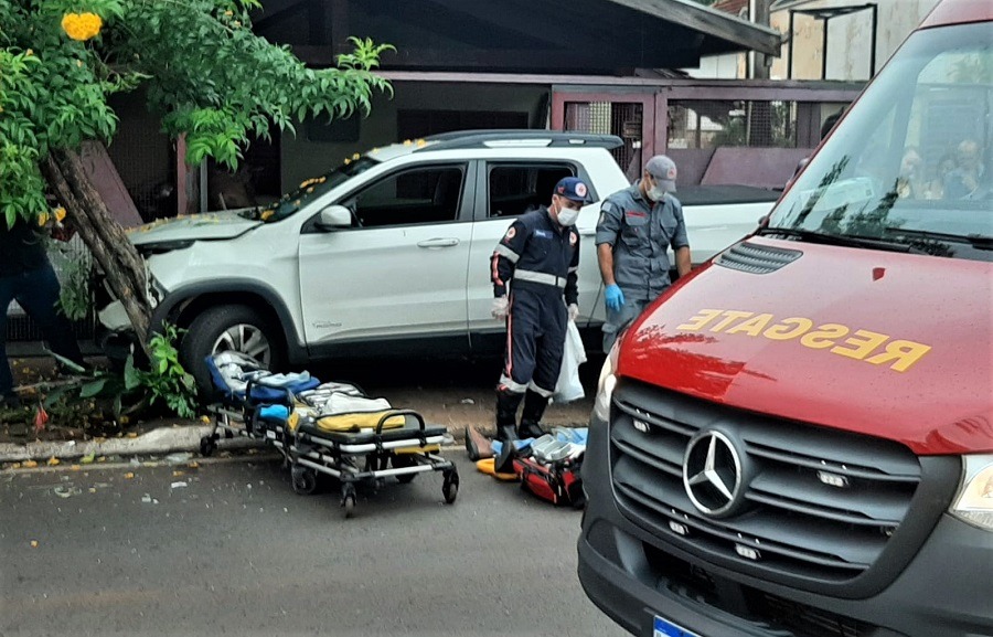 MOTORISTA SOFRE MAL SÚBITO AO VOLANTE E MORRE EM BARRETOS