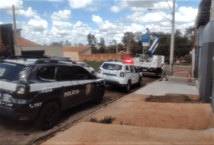 POLÍCIA CIVIL E CPFL FLAGRAM “GATOS DE ENERGIA” EM BARRETOS