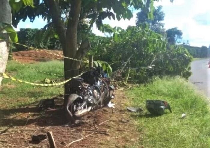 REGIÃO: UMA PESSOA MORREU E OUTRA FICOU FERIDA EM UM GRAVE ACIDENTE DE MOTO