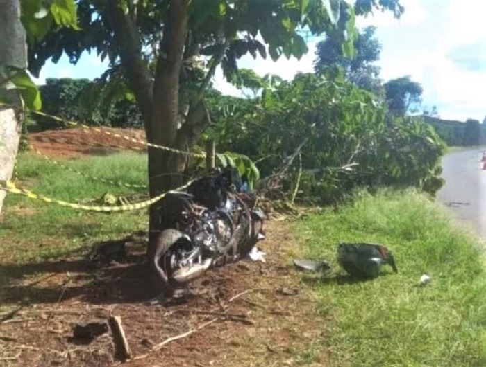 REGIÃO: UMA PESSOA MORREU E OUTRA FICOU FERIDA EM UM GRAVE ACIDENTE DE MOTO