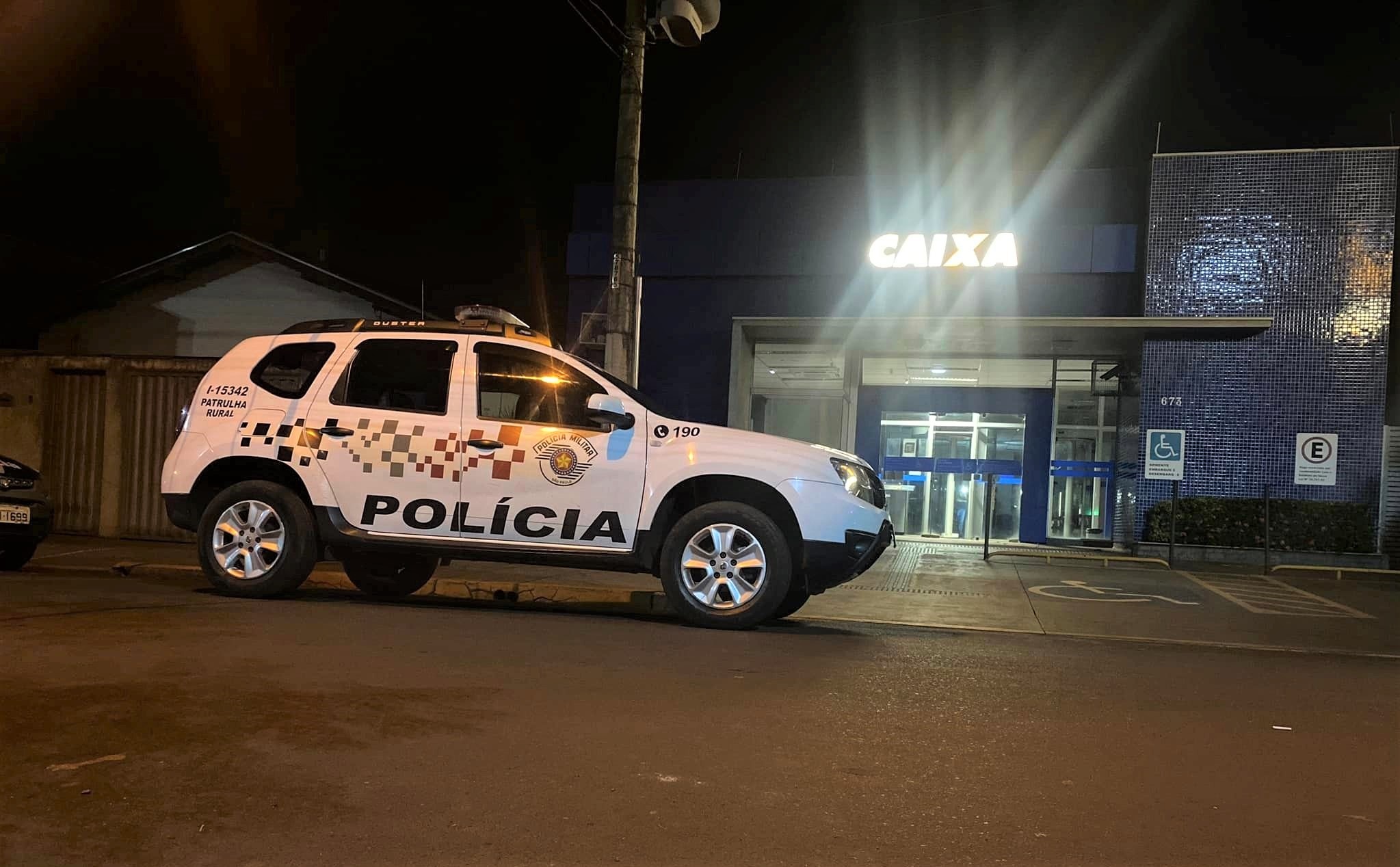 AGÊNCIA DA CAIXA ECONÔMICA É ALVO DE BANDIDOS EM MIGUELÓPOLIS