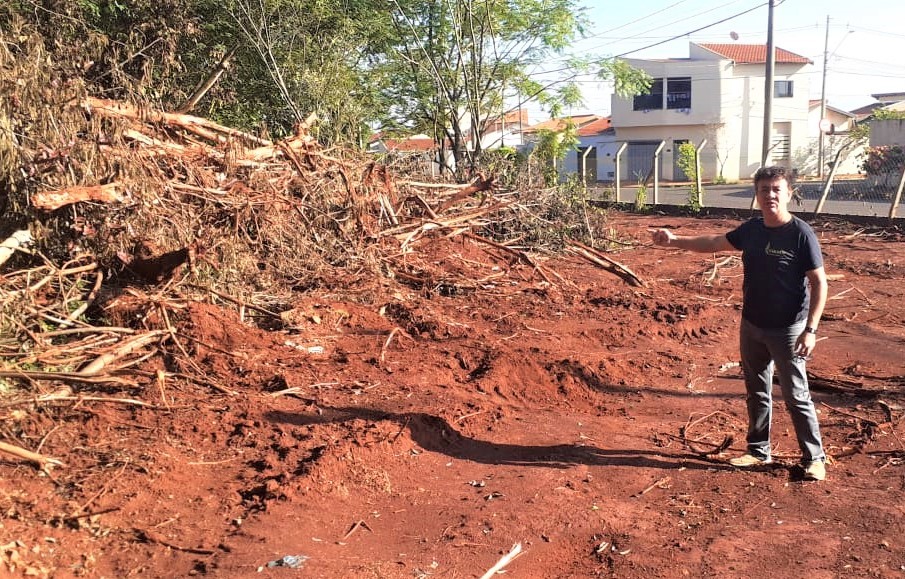 EXCLUSIVO: EM GUAÍRA: VEREADOR EDVALDO MORAIS, INDIGNADO, DIZ QUE DENUNCIARÁ AO MP SUPRESSÃO DE VEGETAÇÃO DA MATA DO TAÍS; VÍDEO