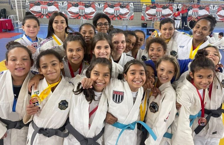 MENINOS DE OURO DE GUAÍRA CONQUISTAM 44 MEDALHAS NA COPA EDUCA JUDÔ EM ORLÂNDIA