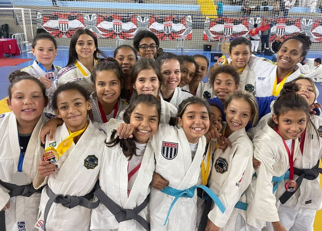 MENINOS DE OURO DE GUAÍRA CONQUISTAM 44 MEDALHAS NA COPA EDUCA JUDÔ EM ORLÂNDIA