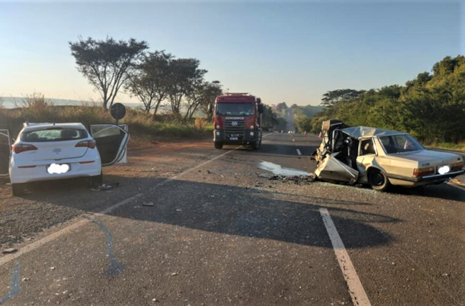 EM SEVERÍNIA: ACIDENTE COM TRÊS VEÍCULOS DEIXA UM MORTO E VÁRIOS FERIADOS EM RODOVIA