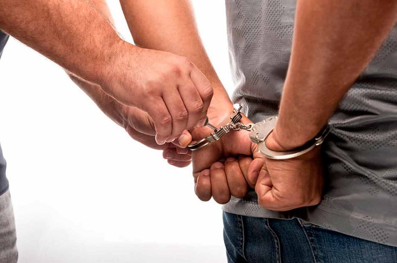 HOMEM É PRESO DURANTE TENTATIVA DE FURTO EM GUAÍRA