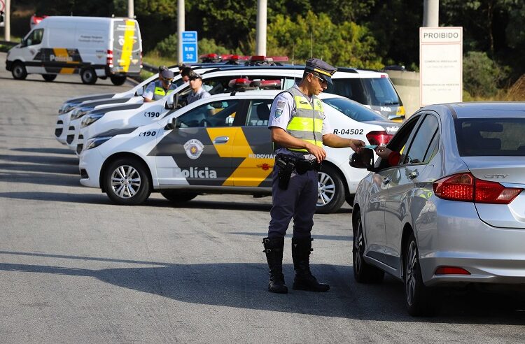 CORPUS CHRISTI: POLÍCIA RODOVIÁRIA INTENSIFICA FISCALIZAÇÕES NAS ESTRADAS PAULISTAS