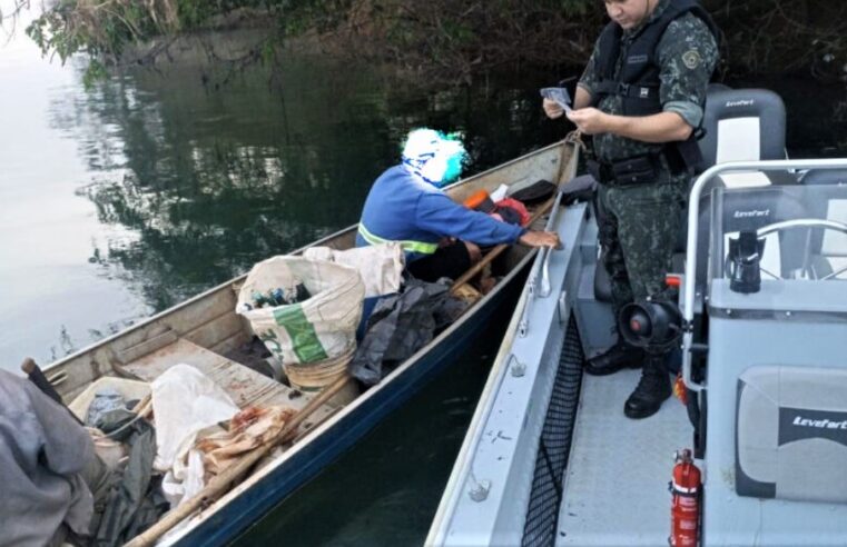 PESCADORES INFRATORES SÃO SURPREENDIDOS NO RIO GRANDE PELA POLÍCIA AMBIENTAL