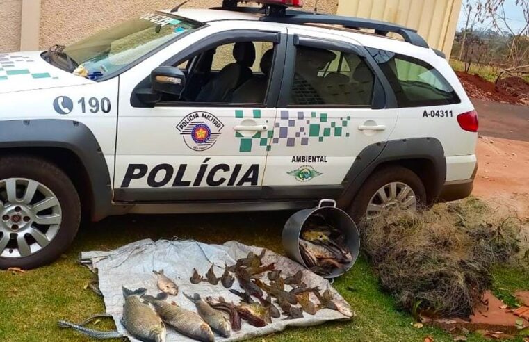 PESCADORES SÃO AUTUADOS PELA POLÍCIA AMBIENTAL EM SÃO JOAQUIM DA BARRA