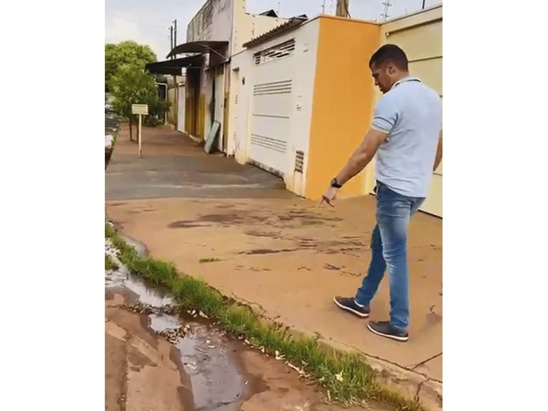 VÍDEO; VEREADOR ANDERSON LIMA QUESTIONA NOVOS PEDIDOS DE REPASSES PARA O DEÁGUA DE GUAÍRA