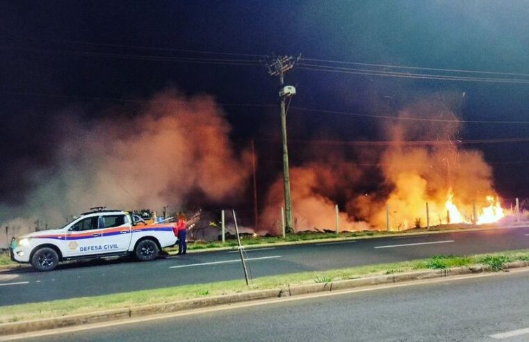 INCÊNDIO ASSUSTA POPULAÇAO DO BAIRRO NOGUEIRA EM BARRETOS