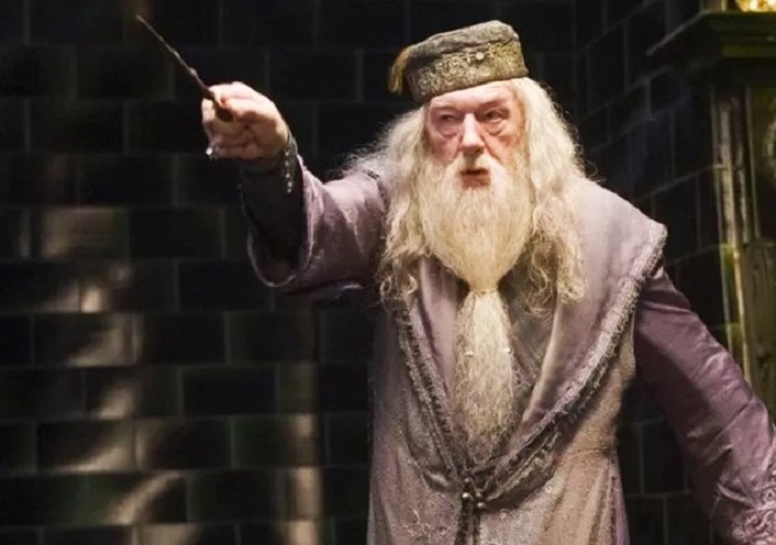 MORRE, AOS 82 ANOS, MICHAEL GAMBON, INTÉRPRETE DE DUMBLEDORE NA SAGA ‘HARRY POTTER’