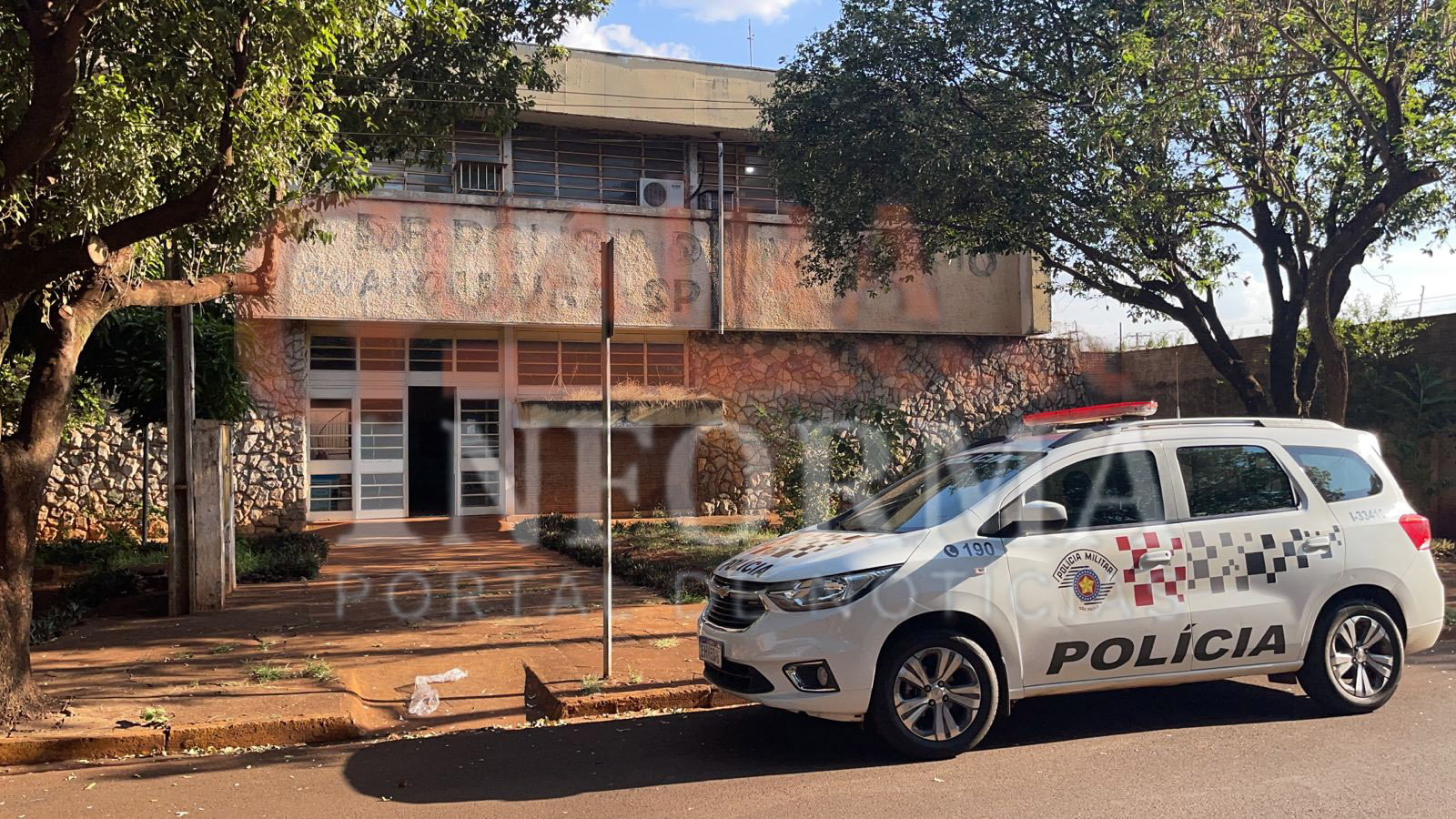 PM REALIZA GRANDE APREENSÃO DE DROGAS EM GUAÍRA. DOIS HOMENS FORAM PRESOS